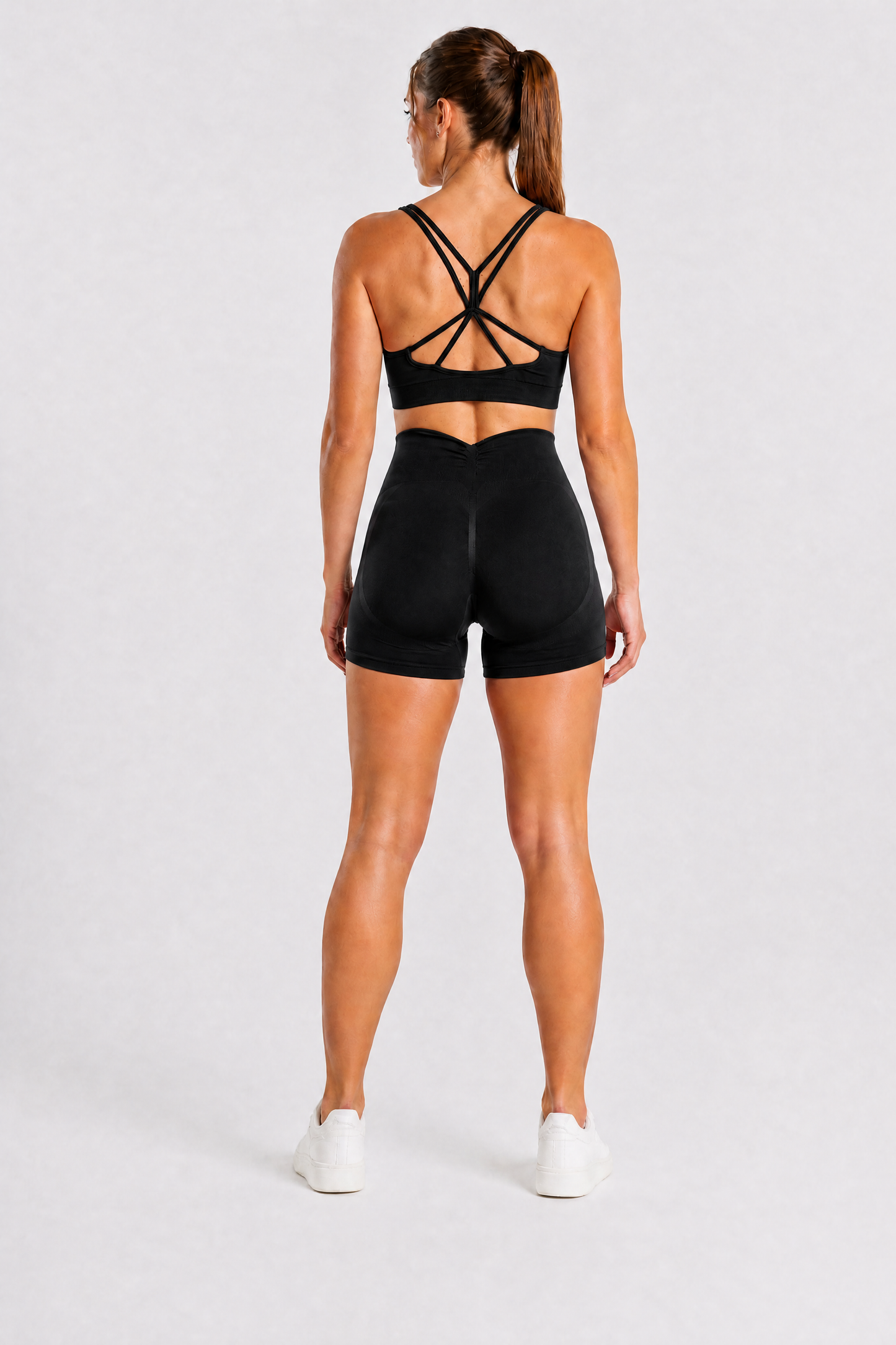 Szorty bezszwowe PUSH UP V SHAPE czarne Savannah