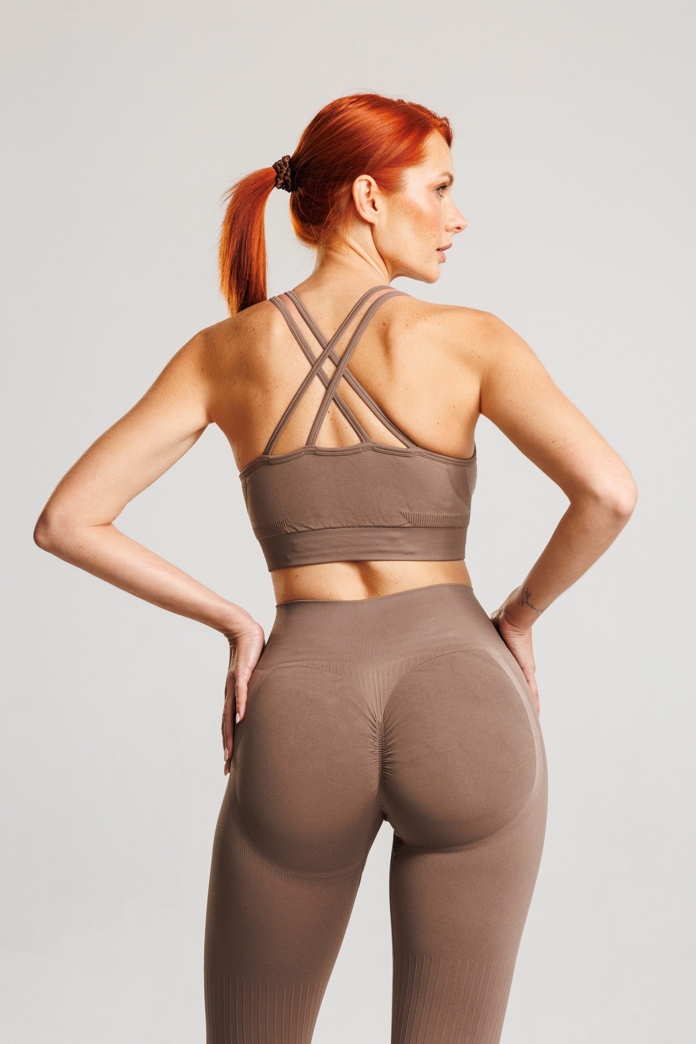 Legginsy bezszwowe PUSH UP PRO II taupe Nevada
