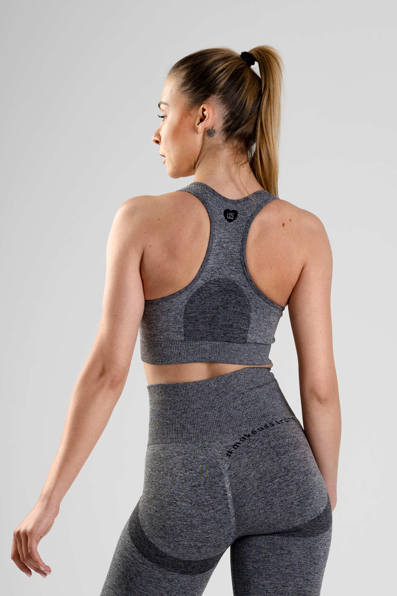 Zestaw bezszwowy sportowy top + legginsy PUSH UP szary Florence