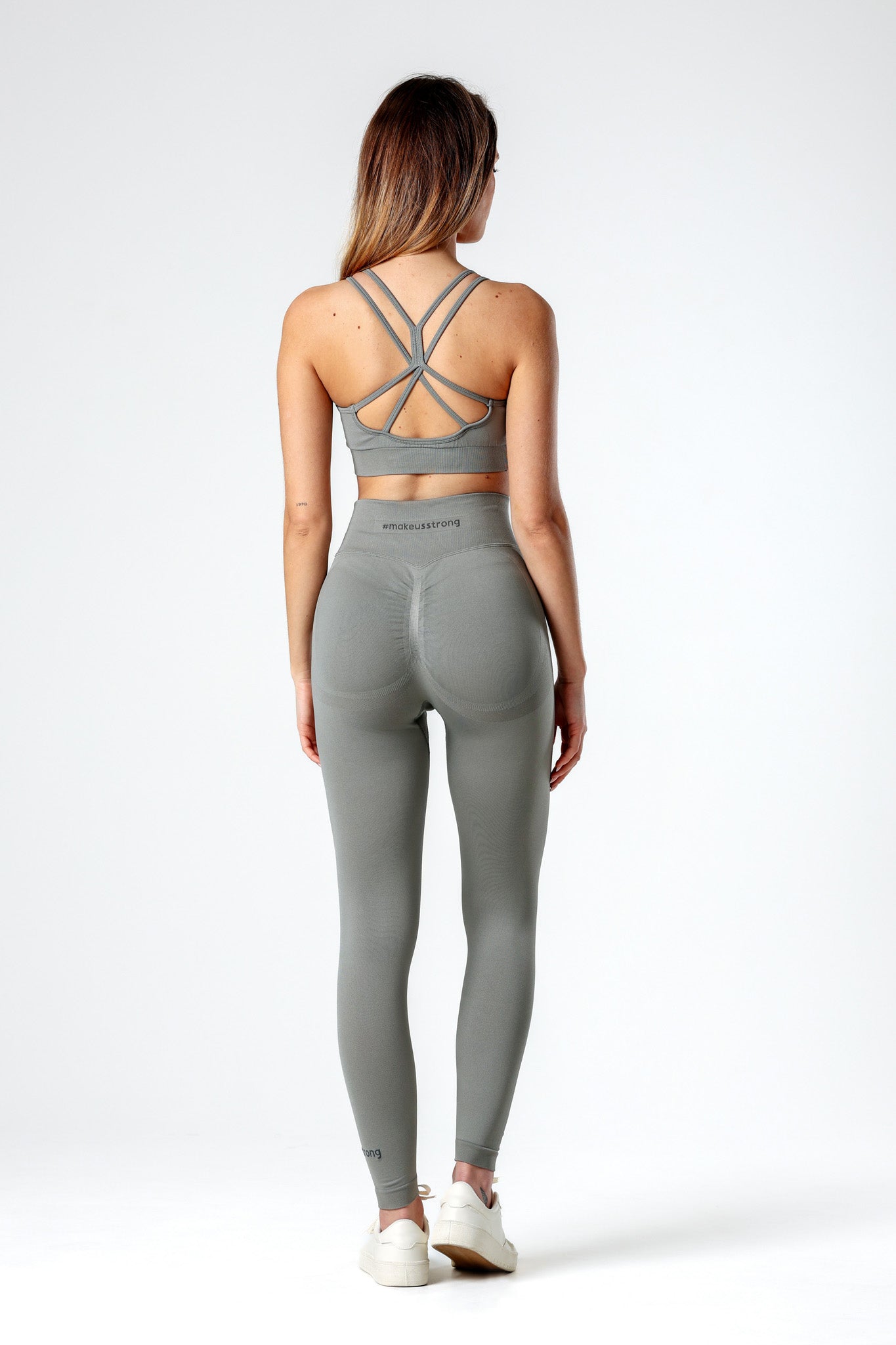 Zestaw bezszwowy PUSH UP PRO top + legginsy szary Georgia