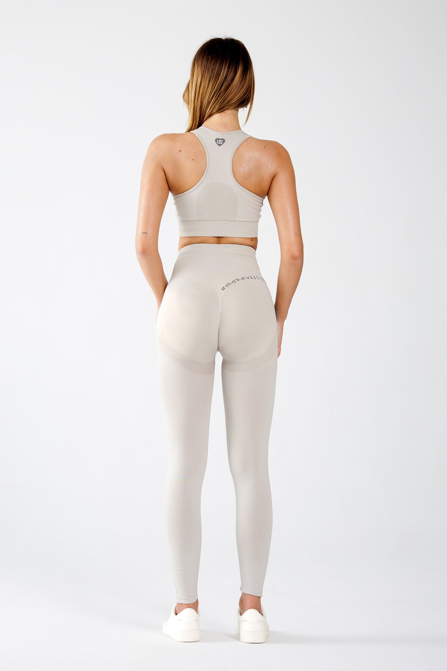 Zestaw bezszwowy sportowy top + legginsy PUSH UP cream Florence