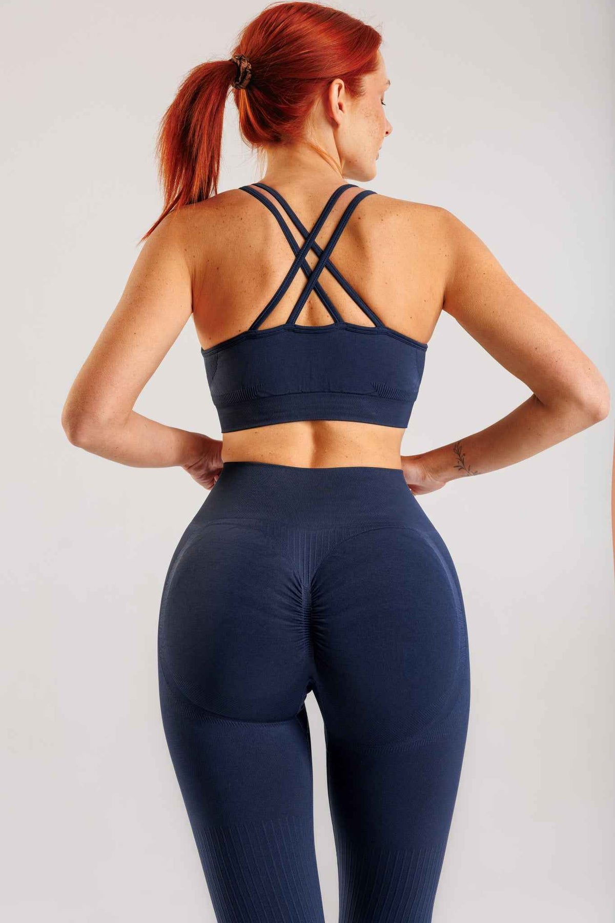 Zestaw bezszwowy PUSH UP PRO II top + legginsy granatowy - Nevada
