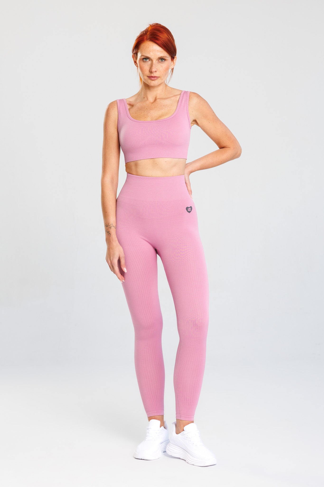 Biustonosz bezszwowy prążkowany dusty rose Sunset