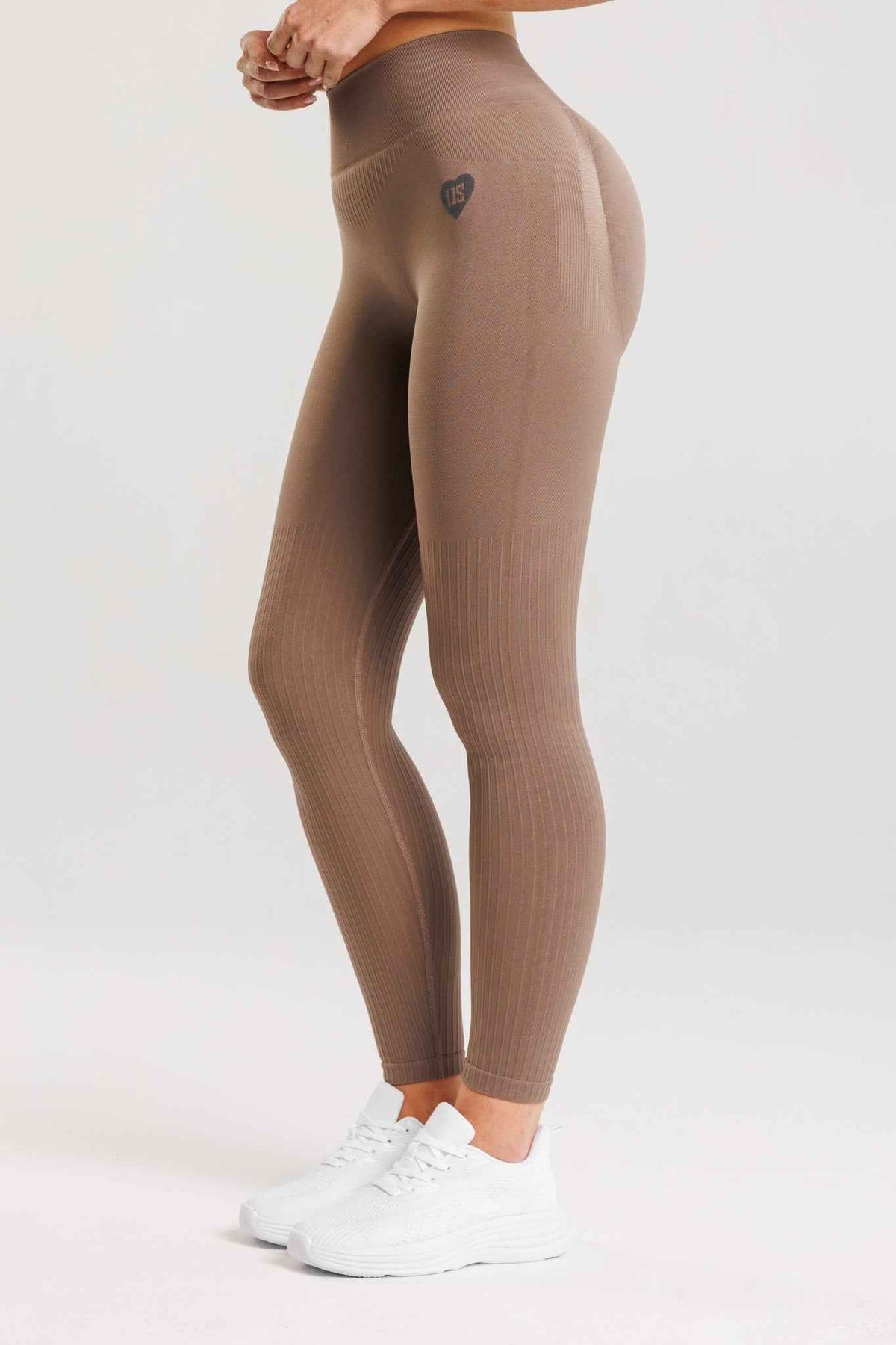 Zestaw bezszwowy PUSH UP PRO II top + legginsy latte - Nevada