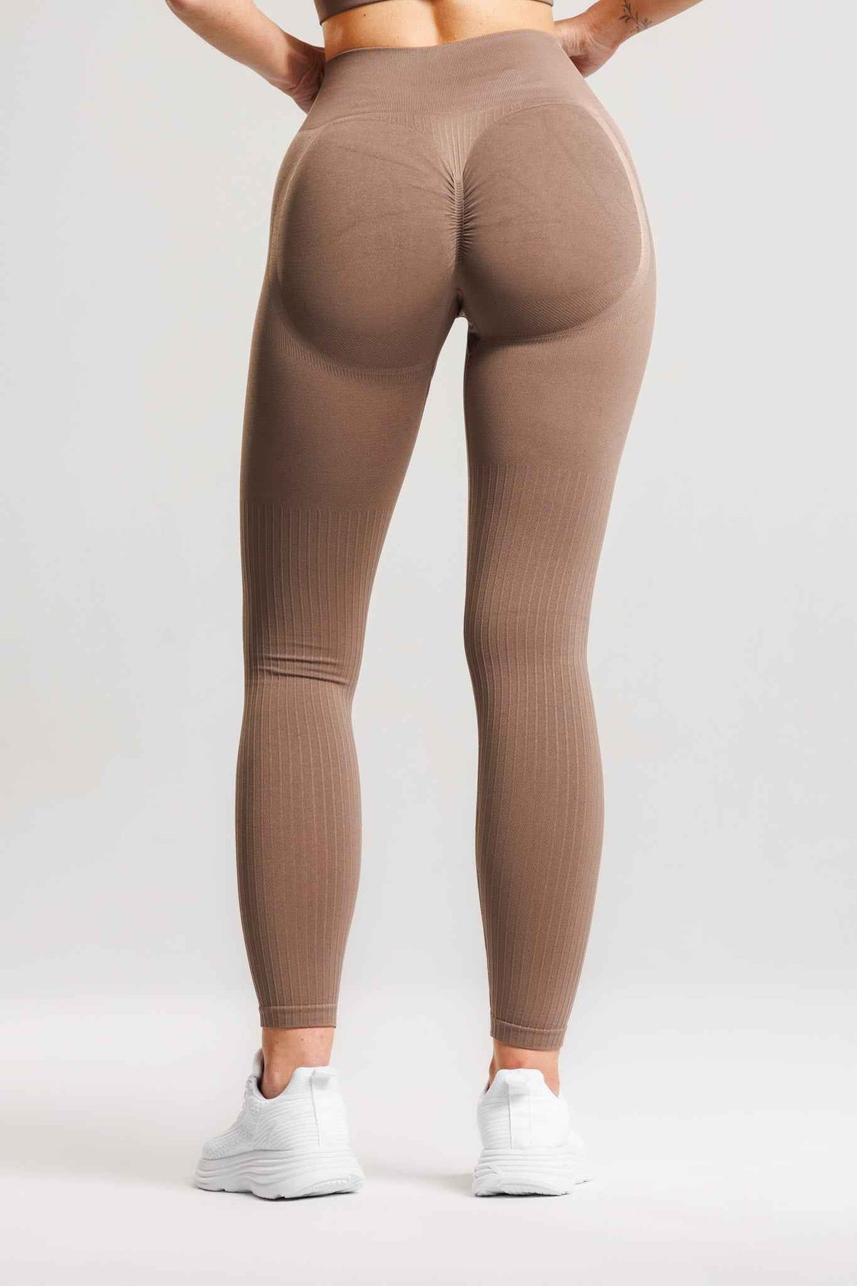 Zestaw bezszwowy PUSH UP PRO II top + legginsy latte - Nevada