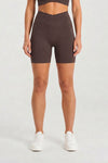 Szorty bezszwowe asymetryczne V CUT czekoladowe Malibu