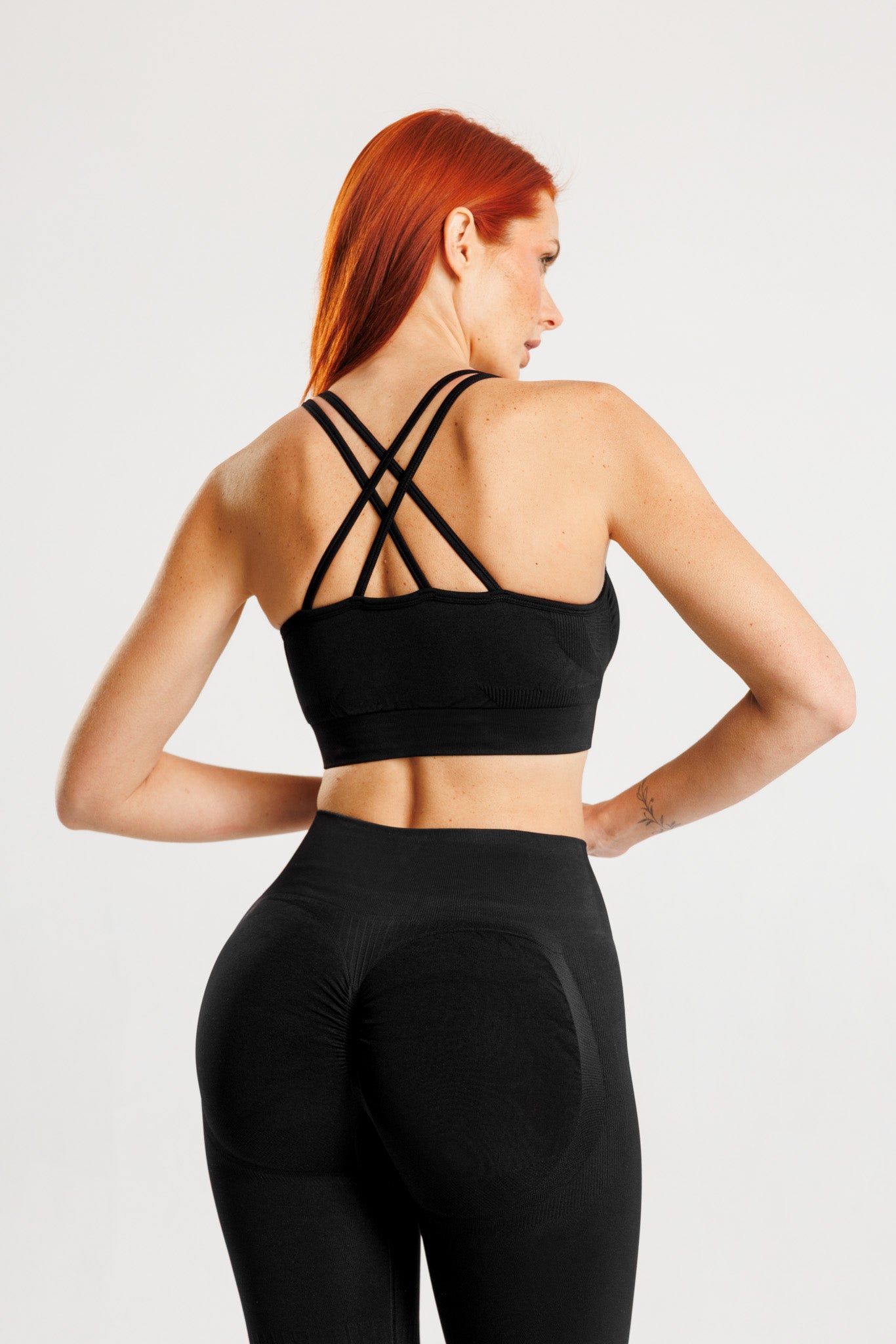 Biustonosz bezszwowy odkryte plecy czarny Nevada