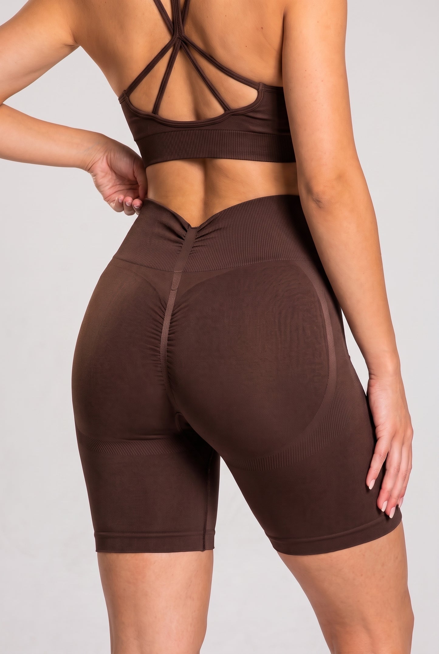 Szorty bezszwowe PUSH UP V SHAPE espresso Savannah