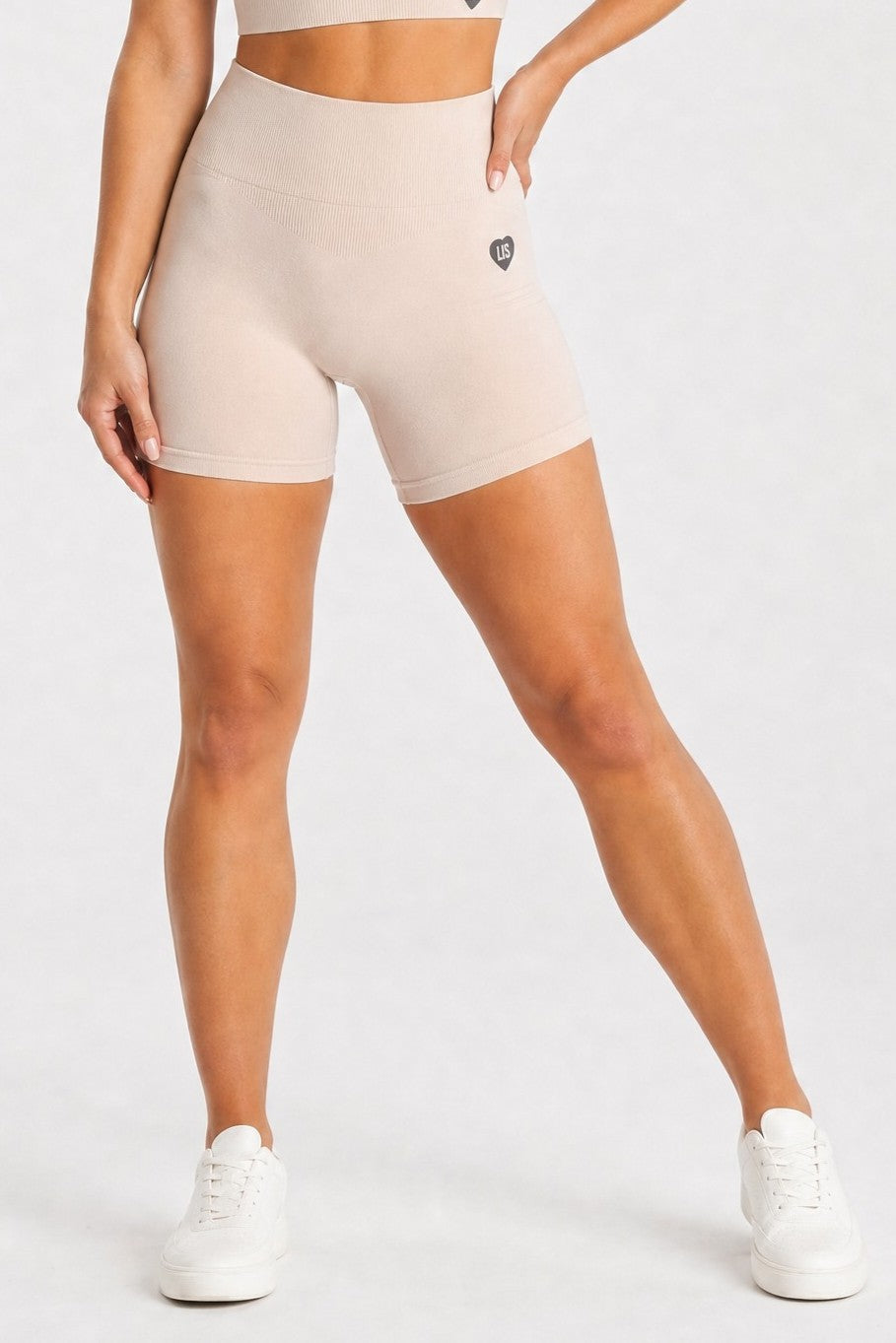 Szorty bezszwowe PUSH UP V SHAPE cream Savannah